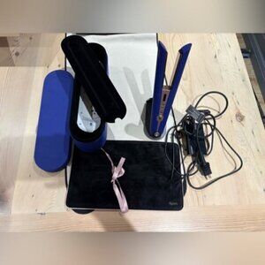 LIKE NEW- DYSON CORALLE STRAIGHTENER